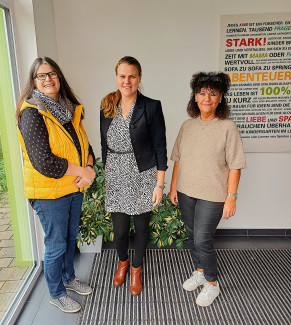 Pfrin.Beate Hofmann-Landgraf, Sonja Riley und KiTa-Leiterin Ingrid Wirsing in Höchheim